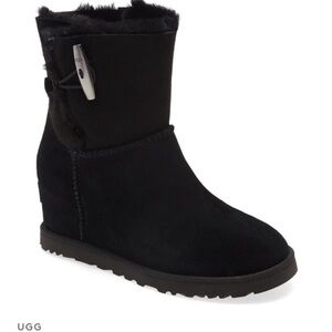 UGG Black Suede Classic Femme Toggle Hidden Wedge Boot Size 9.5